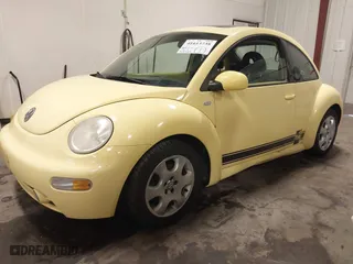2002 Volkswagen New Beetle GLS with VIN 3VWCP21C32M405599, listed as a IAAI auction lot 41613738 with NaN miles. Bid and sale history available at carsss.com. Image 18.
