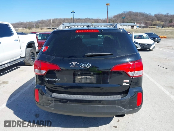 2015 Kia Sorento LX with VIN 5XYKTDA60FG607237, listed as a IAAI auction lot 41690678 with 114,380 mi miles. Bid and sale history available at carsss.com. Image 16.
