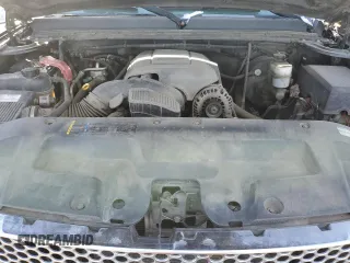 2007 GMC Sierra Denali z VIN 2GTEK638171707014, wystawiony jako Copart lot #42591155 z przebiegiem 263 123 mil mil oraz Szkoda całkowita • Salvage title. Historia ofert i sprzedaży dostępna na DreamBid. Obrazek 11.