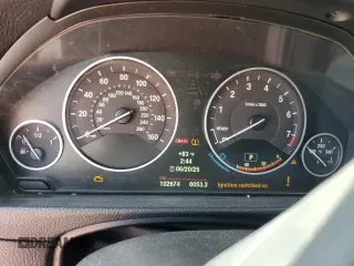 2013 BMW 3 Series 328i xDrive with VIN WBA3B5G56DNS05446, listed as a Copart auction lot 61979475 with 102,674 mi miles and Salvage title. Bid and sale history available at DreamBid. Image 9.