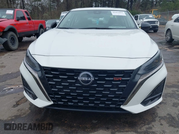 2023 Nissan Altima SR z VIN 1N4BL4CV2PN357441, wystawiony jako IAAI lot #41411612 z przebiegiem 47 507 mil mil oraz . Historia ofert i sprzedaży dostępna na DreamBid. Obrazek 12.