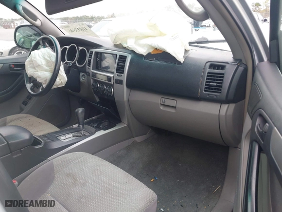 2004 Toyota 4Runner SR5 with VIN JTEZU14R640027277, listed as a IAAI auction lot 41833546 with 255,601 mi miles. Bid and sale history available at carsss.com. Image 5.