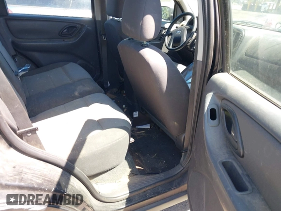 2006 Ford Escape XLS with VIN 1FMYU02Z56KA86496, listed as a IAAI auction lot 42680115 with 195,641 mi miles and . Bid and sale history available at DreamBid. Image 8.