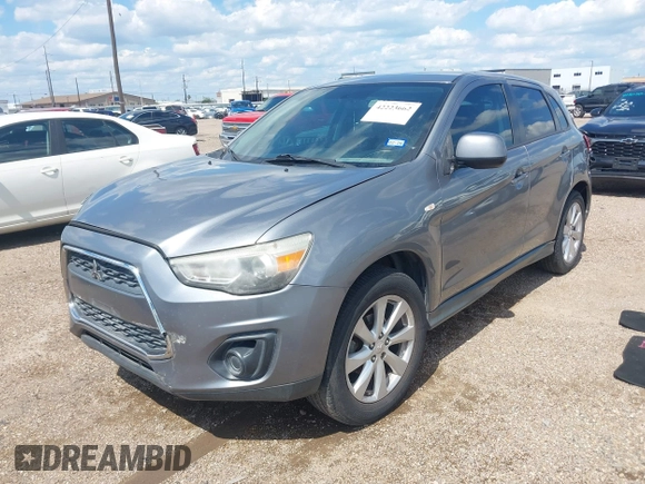 2015 Mitsubishi Outlander ES z VIN 4A4AP3AUXFE026547, wystawiony jako IAAI lot #42223662 z przebiegiem 155 990 mil mil oraz . Historia ofert i sprzedaży dostępna na DreamBid. Obrazek 17.