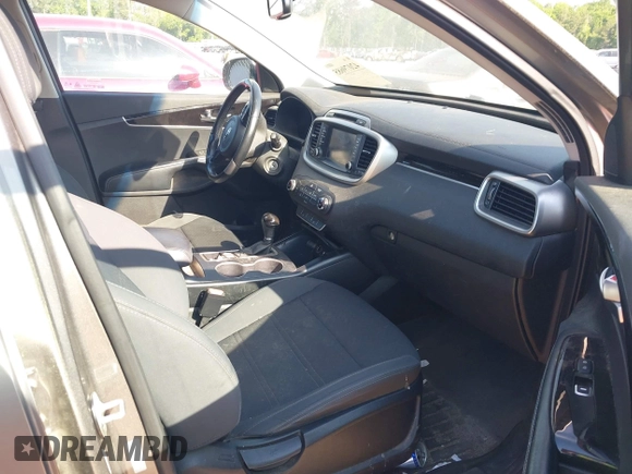 2017 Kia Sorento LX with VIN 5XYPG4A32HG294131, listed as a IAAI auction lot 42079685 with 106,166 mi miles. Bid and sale history available at carsss.com. Image 5.