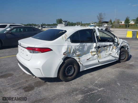 2020 Toyota Corolla LE with VIN JTDEPRAE1LJ104849, listed as a IAAI auction lot 42073209 with 83,042 mi miles. Bid and sale history available at carsss.com. Image 4.