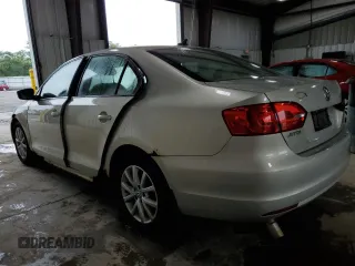 2011 Volkswagen Jetta SE with VIN 3VWBZ7AJ7BM383463, listed as a Copart auction lot 64434495 with 176,161 mi miles and Clean title. Bid and sale history available at DreamBid. Image 2.