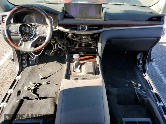2021 Lexus LX 570 z VIN JTJDY7AX5M4339704, wystawiony jako Copart lot #84139994 z przebiegiem Nie podano mil oraz Czysty tytuł • Clean title. Historia ofert i sprzedaży dostępna na DreamBid. Obrazek 8.