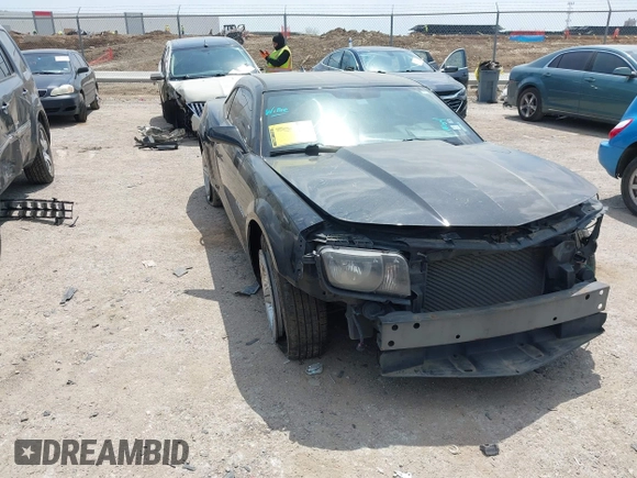 2012 Chevrolet Camaro 1LT z VIN 2G1FB1E30C9198434, wystawiony jako IAAI lot #42049821 z przebiegiem 180 813 mil mil oraz . Historia ofert i sprzedaży dostępna na DreamBid. Obrazek 1.