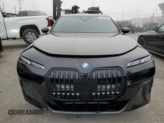 2024 BMW 7 Series 740i с VIN WBA23EH03RCP67352, выставлен на аукционе Copart как лот 78083904 с пробегом 2 871 миль миль и Чистый • Clean title. История ставок и продаж доступна на DreamBid. Изображение 5.