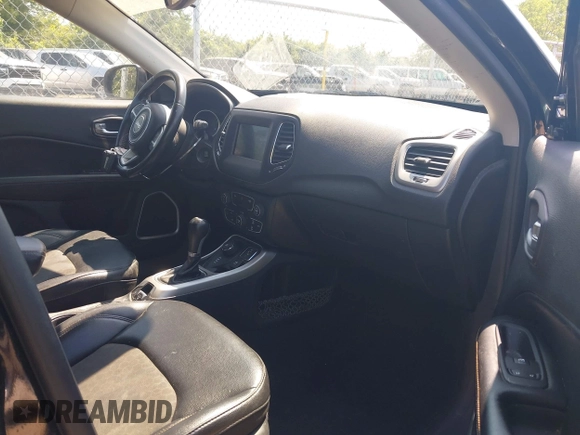 2020 Jeep Compass Latitude с VIN 3C4NJDBB2LT112590, выставлен на аукционе IAAI как лот 42618423 с пробегом 53 318 миль миль и . История ставок и продаж доступна на DreamBid. Изображение 5.