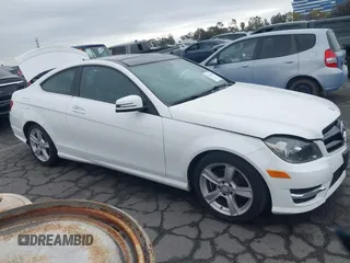 2015 Mercedes-Benz C-Class C 250 with VIN WDDGJ4HB0FG434661, listed as a IAAI auction lot 41766076 with 92,985 mi miles. Bid and sale history available at carsss.com. Image 13.