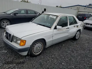 1992 Mercedes-Benz 190 z VIN WDBDA29D3NF993013, wystawiony jako Copart lot #55794035 z przebiegiem 181 833 mil mil oraz Szkody całkowita. Historia ofert i sprzedaży dostępna na DreamBid. Obrazek 1.