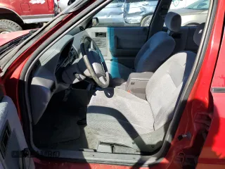 1993 Plymouth Sundance z VIN 1P3XP6833PN674720, wystawiony jako Copart lot #73213074 z przebiegiem 128 073 mil mil oraz Tytuł czysty. Historia ofert i sprzedaży dostępna na DreamBid. Obrazek 10.