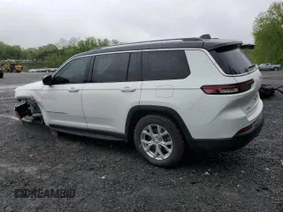 2023 Jeep Grand Cherokee Limited with VIN 1C4RJKBG8P8841313, listed as a Copart auction lot 55819765 with 32,982 mi miles and Salvage title. Bid and sale history available at DreamBid. Image 2.