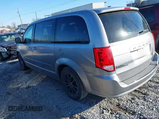 2016 Dodge Grand Caravan SE with VIN 2C4RDGBGXGR217926, listed as a IAAI auction lot 41631102 with 89,027 mi miles and . Bid and sale history available at DreamBid. Image 3.