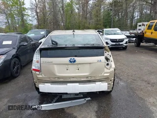 2011 Toyota Prius I with VIN JTDKN3DU3B1382269, listed as a IAAI auction lot 41982096 with 36,600 mi miles. Bid and sale history available at carsss.com. Image 17.