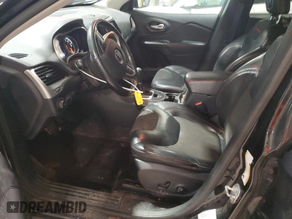 2016 Jeep Cherokee Trailhawk with VIN 1C4PJMBS4GW267375, listed as a Copart auction lot 58476005 with 116,151 mi miles and Salvage title. Bid and sale history available at DreamBid. Image 7.