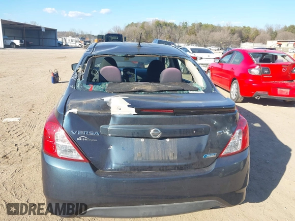 2016 Nissan Versa SV with VIN 3N1CN7APXGL901332, listed as a IAAI auction lot 41650605 with 111,087 mi miles. Bid and sale history available at carsss.com. Image 6.