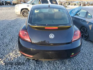 2019 Volkswagen Beetle S with VIN 3VWFD7ATXKM708348, listed as a Copart auction lot 87952475 with 82,128 mi miles and Salvage Title. Bid and sale history available at carsss.com. Image 6.