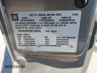 2006 Chevrolet Silverado 3500 SRW Wrk Trk with VIN 1GCHK33DX6F235816, listed as a IAAI auction lot 41588075 with 232,815 mi miles. Bid and sale history available at carsss.com. Image 9.