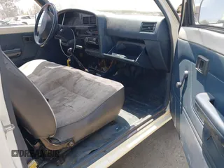 1992 Toyota Pickup с VIN JT4RN81A0N0090921, выставлен на аукционе IAAI как лот 42465321 с пробегом 166 211 миль миль и . История ставок и продаж доступна на DreamBid. Изображение 5.