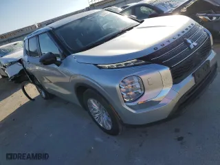 2024 Mitsubishi Outlander ES with VIN JA4J4UA81RZ020474, listed as a Copart auction lot 83088954 with 18,489 mi miles and Salvage Title. Bid and sale history available at carsss.com. Image 4.