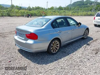 2011 BMW 3 Series 328i xDrive z VIN WBAPK5G56BNN31231, wystawiony jako IAAI lot #42463929 z przebiegiem 144 939 mil mil oraz . Historia ofert i sprzedaży dostępna na DreamBid. Obrazek 4.