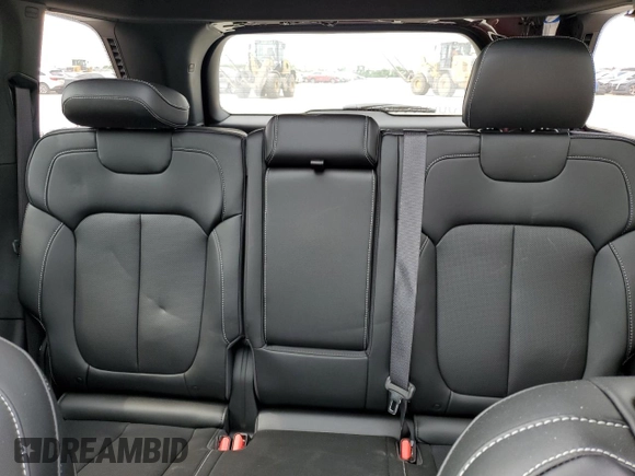 2025 Jeep Grand Cherokee Limited z VIN 1C4RJHBG2SC302582, wystawiony jako Copart lot #53575215 z przebiegiem 1 231 mil mil oraz Szkoda całkowita • Salvage title. Historia ofert i sprzedaży dostępna na DreamBid. Obrazek 10.
