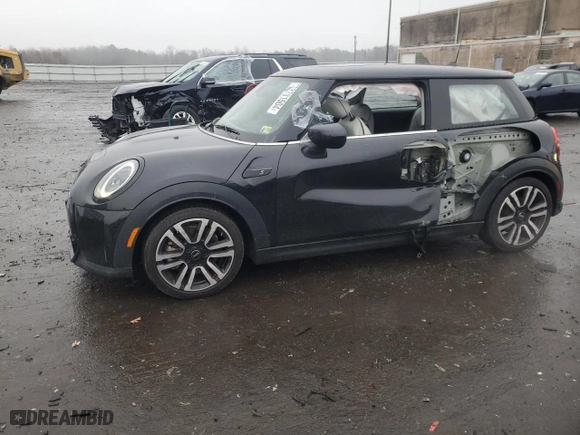 2023 MINI Hardtop 2 Door Cooper S with VIN WMW53DH02P2T74209, listed as a Copart auction lot 84856124 with 24,410 mi miles and Salvage Title. Bid and sale history available at carsss.com. Image 1.