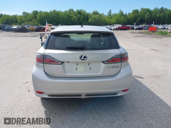 2012 Lexus CT 200h z VIN JTHKD5BH2C2108138, wystawiony jako IAAI lot #42359222 z przebiegiem 209 412 mil mil oraz . Historia ofert i sprzedaży dostępna na DreamBid. Obrazek 16.