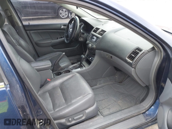 2004 Honda Accord EX z VIN 1HGCM66524A019562, wystawiony jako IAAI lot #42094787 z przebiegiem 248 858 mil mil oraz . Historia ofert i sprzedaży dostępna na DreamBid. Obrazek 5.