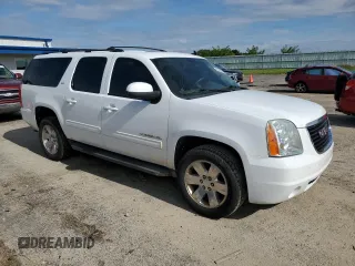 2013 GMC Yukon XL SLT z VIN 1GKS2KE74DR171019, wystawiony jako Copart lot #58658925 z przebiegiem 196 331 mil mil oraz Czysty tytuł • Clean title. Historia ofert i sprzedaży dostępna na DreamBid. Obrazek 4.