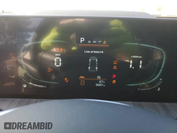 2024 Kia Telluride EX with VIN 5XYP34GC5RG475017, listed as a Copart auction lot 46748665 with 9,087 mi miles and Salvage Title. Bid and sale history available at DreamBid. Image 9.
