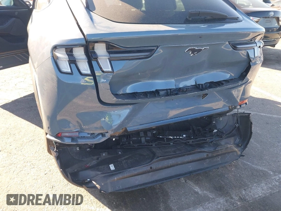 2023 Ford Mustang Mach-E Select с VIN 3FMTK1R48PMA92481, выставлен на аукционе IAAI как лот 41653774 с пробегом 12 023 миль миль и . История ставок и продаж доступна на DreamBid. Изображение 6.