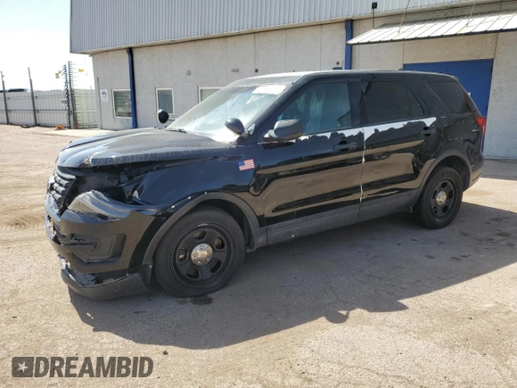 2018 Ford Police Interceptor Utility z VIN 1FM5K8AR5JGC56053, wystawiony jako Copart lot #52163585 z przebiegiem 95 421 mil mil oraz Nie do naprawy. Historia ofert i sprzedaży dostępna na DreamBid. Obrazek 1.