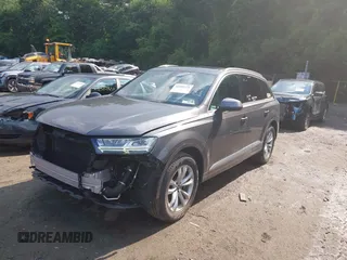 2018 Audi Q7 Premium Plus z VIN WA1LHAF73JD033319, wystawiony jako IAAI lot #42491771 z przebiegiem 96 082 mil mil oraz . Historia ofert i sprzedaży dostępna na DreamBid. Obrazek 18.