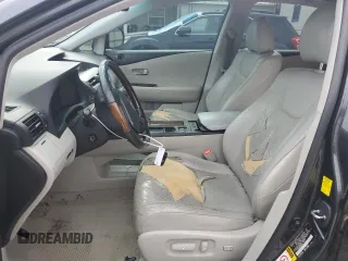 2010 Lexus RX 350 z VIN 2T2BK1BA8AC046998, wystawiony jako Copart lot #57472235 z przebiegiem 186 783 mil mil oraz Szkoda całkowita • Salvage title. Historia ofert i sprzedaży dostępna na DreamBid. Obrazek 7.