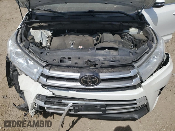 2017 Toyota Highlander XLE z VIN 5TDJZRFH2HS462953, wystawiony jako Copart lot #56287145 z przebiegiem 123 184 mil mil oraz Szkoda całkowita • Salvage title. Historia ofert i sprzedaży dostępna na DreamBid. Obrazek 11.