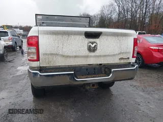 2022 Ram 2500 Tradesman with VIN 3C6UR5HL5NG377811, listed as a IAAI auction lot 41198331 with 104,892 mi miles. Bid and sale history available at carsss.com. Image 16.