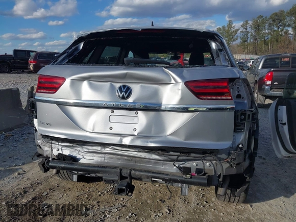 2021 Volkswagen Atlas SE with VIN 1V2JE2CA9MC224456, listed as a IAAI auction lot 41427604 with 24,803 mi miles and . Bid and sale history available at DreamBid. Image 6.