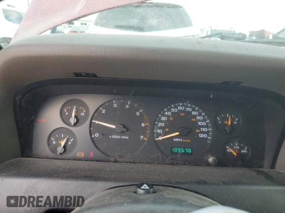 2003 Jeep Grand Cherokee Laredo z VIN 1J4GW48S73C523300, wystawiony jako Copart lot #73612503 z przebiegiem 109 570 mil mil oraz Nie do naprawy • Non repairable. Historia ofert i sprzedaży dostępna na DreamBid. Obrazek 9.