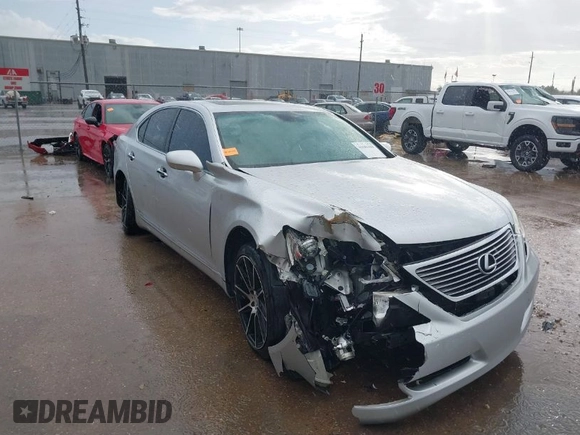 2008 Lexus LS 460 with VIN JTHBL46F085080285, listed as a IAAI auction lot 41086383 with 198,688 mi miles and . Bid and sale history available at carsss.com. Image 1.