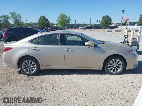 2014 Lexus ES 300h with VIN JTHBW1GG6E2045230, listed as a IAAI auction lot 42285678 with 351,398 mi miles and . Bid and sale history available at DreamBid. Image 13.