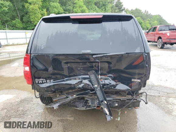 2008 Chevrolet Tahoe 3LT with VIN 1GNFC13078R110559, listed as a Copart auction lot 57583085 with 500,751 mi miles and Salvage title. Bid and sale history available at DreamBid. Image 6.