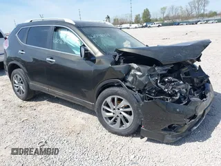 2015 Nissan Rogue SL with VIN 5N1AT2MV9FC813059, listed as a IAAI auction lot 42096904 with 121,494 mi miles and . Bid and sale history available at carsss.com. Image 1.