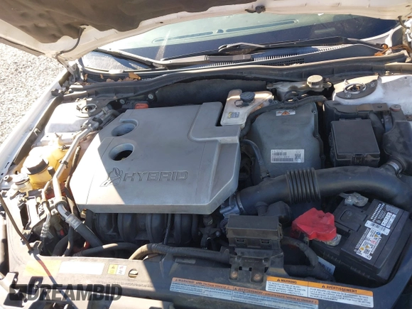 2012 Lincoln MKZ Hybrid with VIN 3LNDL2L38CR811295, listed as a IAAI auction lot 41386423 with 194,808 mi miles and . Bid and sale history available at DreamBid. Image 10.