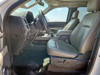 2019 Ford Expedition Max XLT с VIN 1FMJK1JT1KEA21891, выставлен на аукционе Copart как лот 61717915 с пробегом 159 428 миль миль и Чистый • Clean title. История ставок и продаж доступна на DreamBid. Изображение 7.