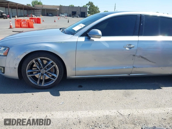 2015 Audi A8 3.0T z VIN WAU3GAFD6FN033635, wystawiony jako IAAI lot #42327204 z przebiegiem 87 167 mil mil oraz . Historia ofert i sprzedaży dostępna na DreamBid. Obrazek 6.