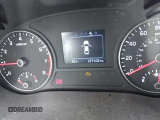2016 Kia Optima EX z VIN 5XXGU4L34GG010877, wystawiony jako IAAI lot #42398843 z przebiegiem 157 102 mil mil oraz . Historia ofert i sprzedaży dostępna na DreamBid. Obrazek 7.